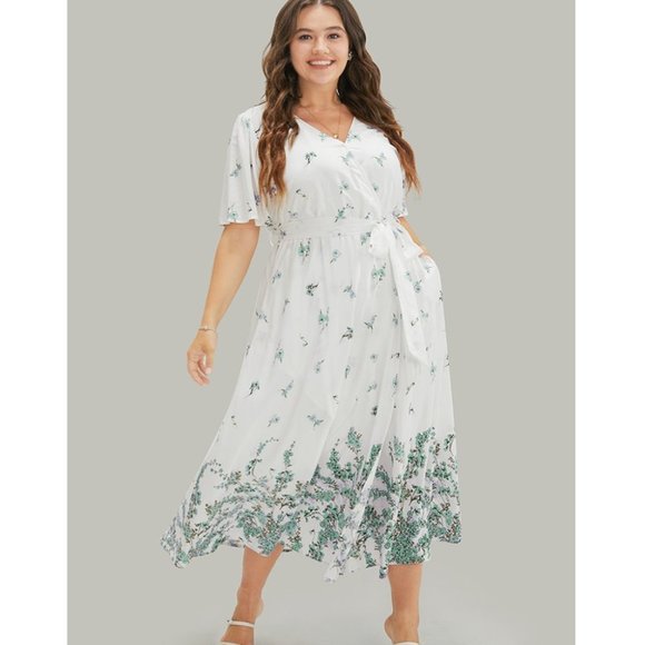 BloomChic Dresses & Skirts - NWT BloomChic Mint Ditsy Floral Wrap Pocket Belted Flutter Sleeve Dress 30/6X